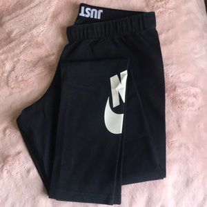 Nike fitness leggings